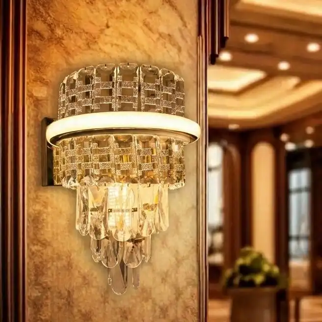 T-8305 Wall Lamp