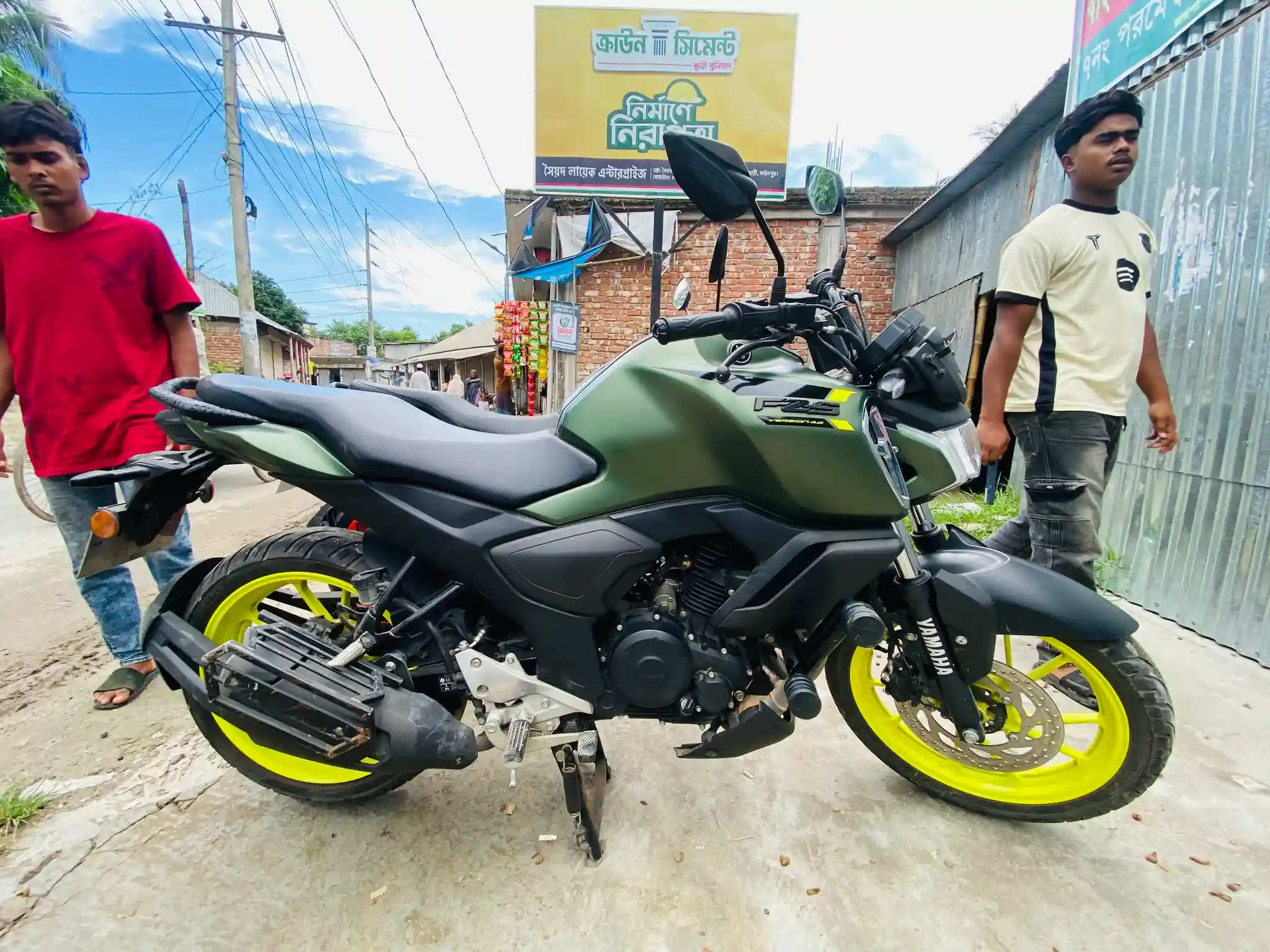 Yamaha fzs v4