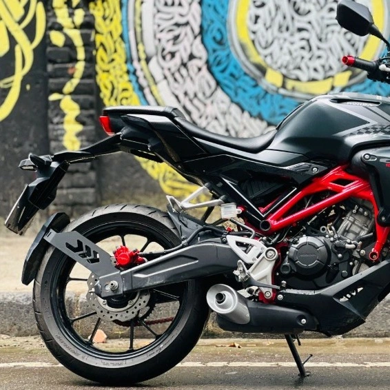 Honda CB 150R Exmotion ABS Black 4000KM thumbnail 2