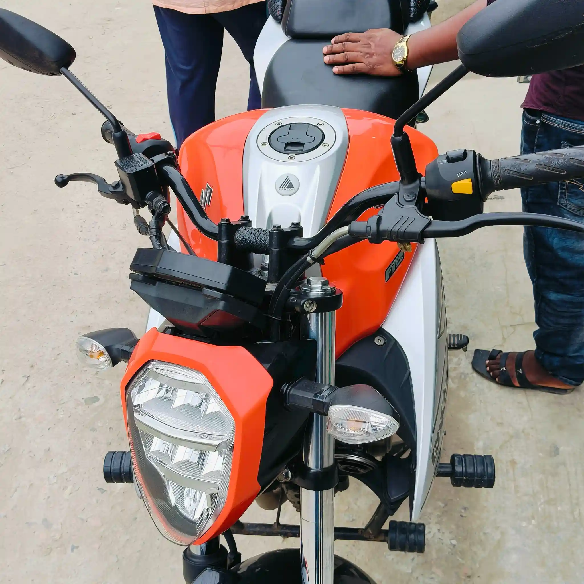 GIXXER Fi Abs Black 14329KM