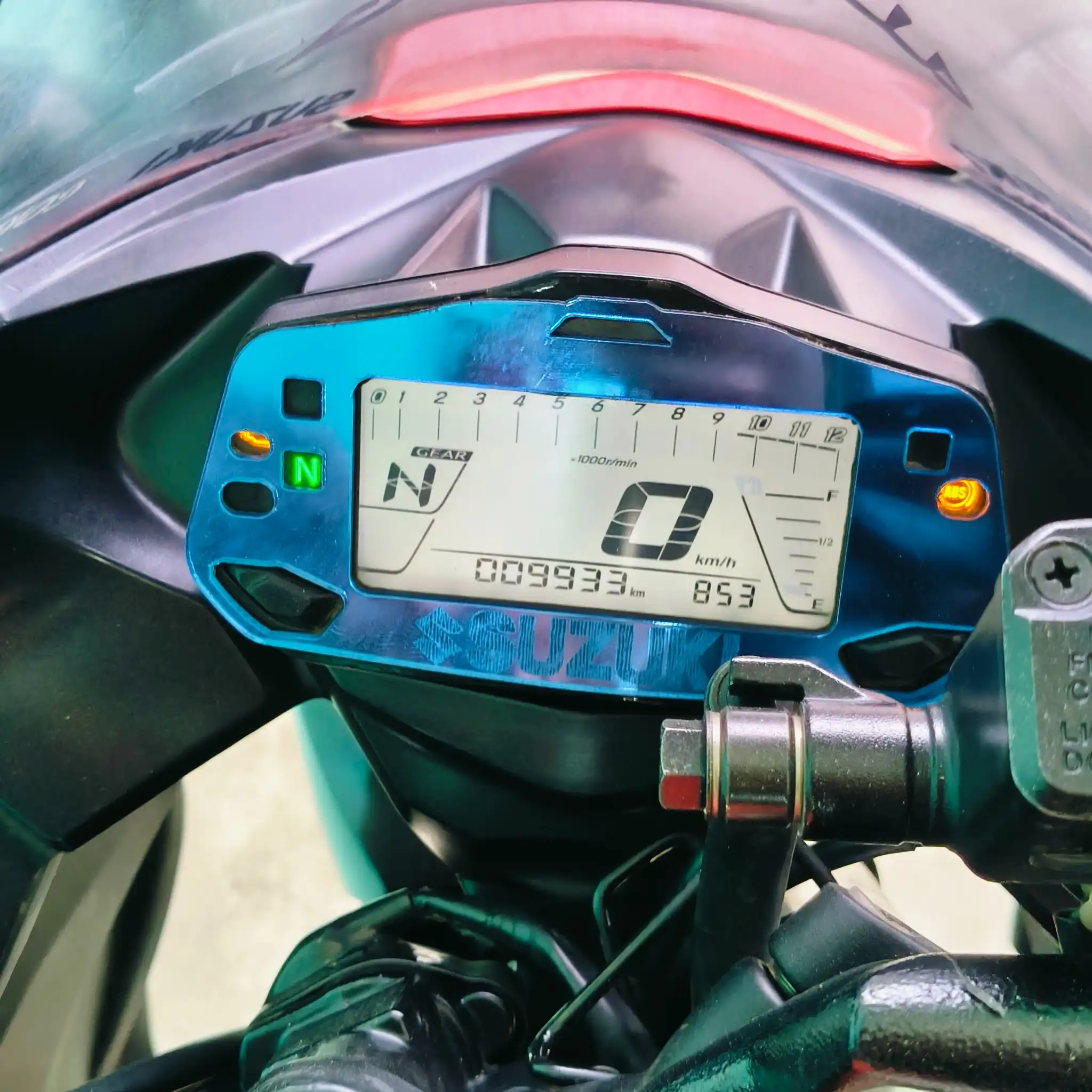 Suzuki Gixxer SF Fi ABS Orange Silver 9933KM thumbnail 3