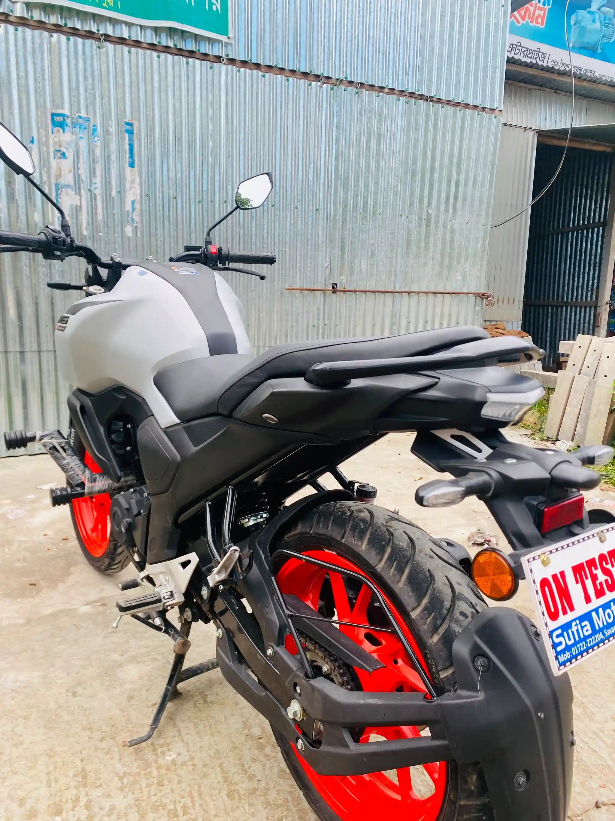 Yamaha FZS V4 ABS 6200KM thumbnail 3