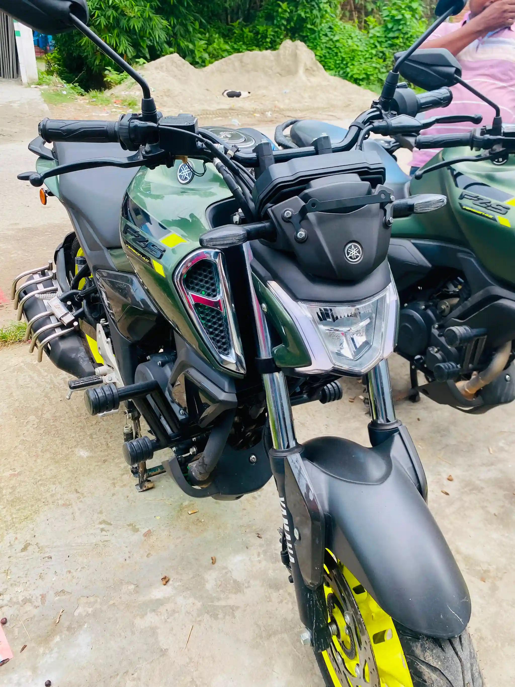Yamaha FZS V4 Green ABS 4053KM thumbnail 3