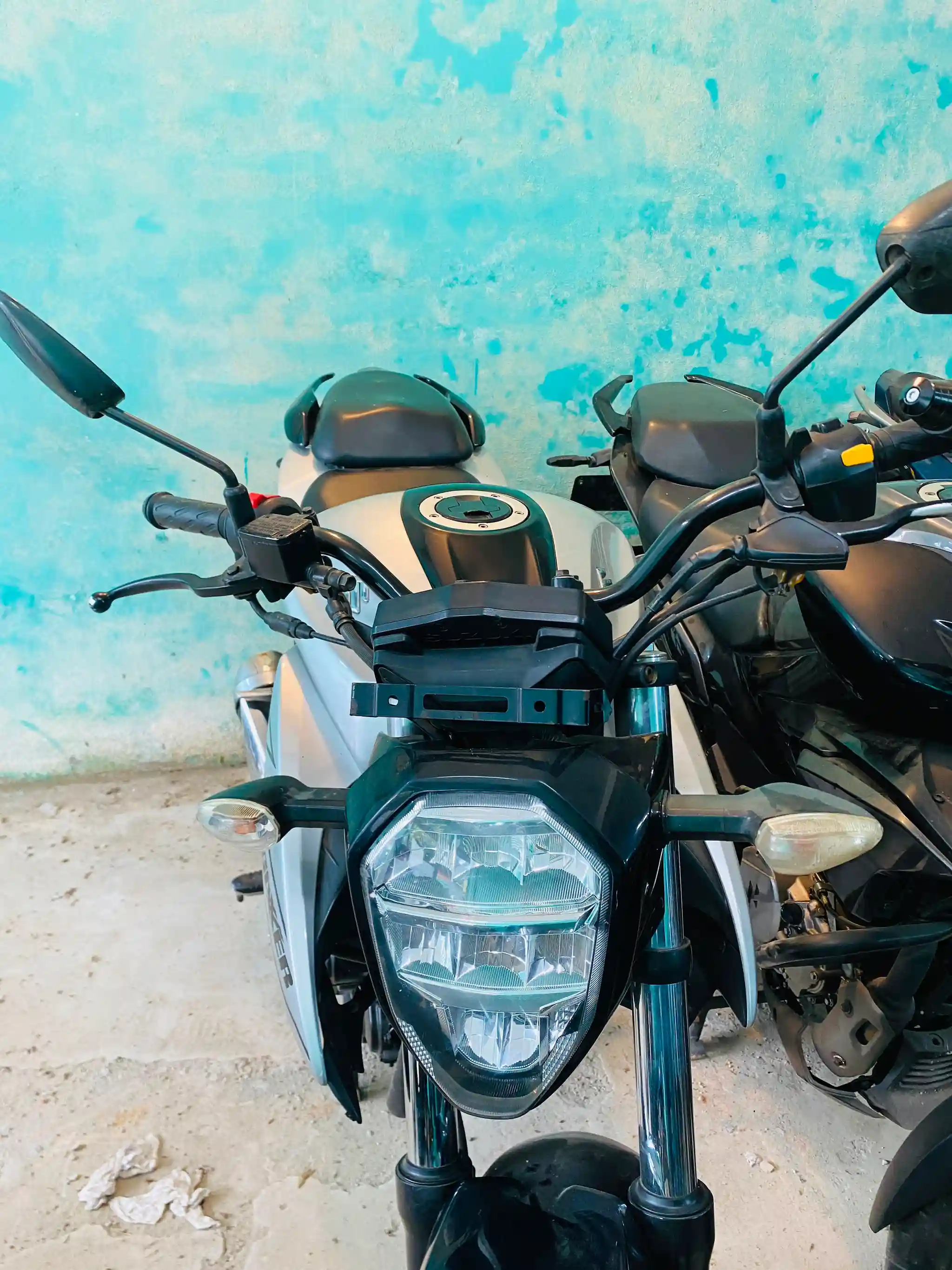 GIXXER Fi Abs White14329KM thumbnail 3