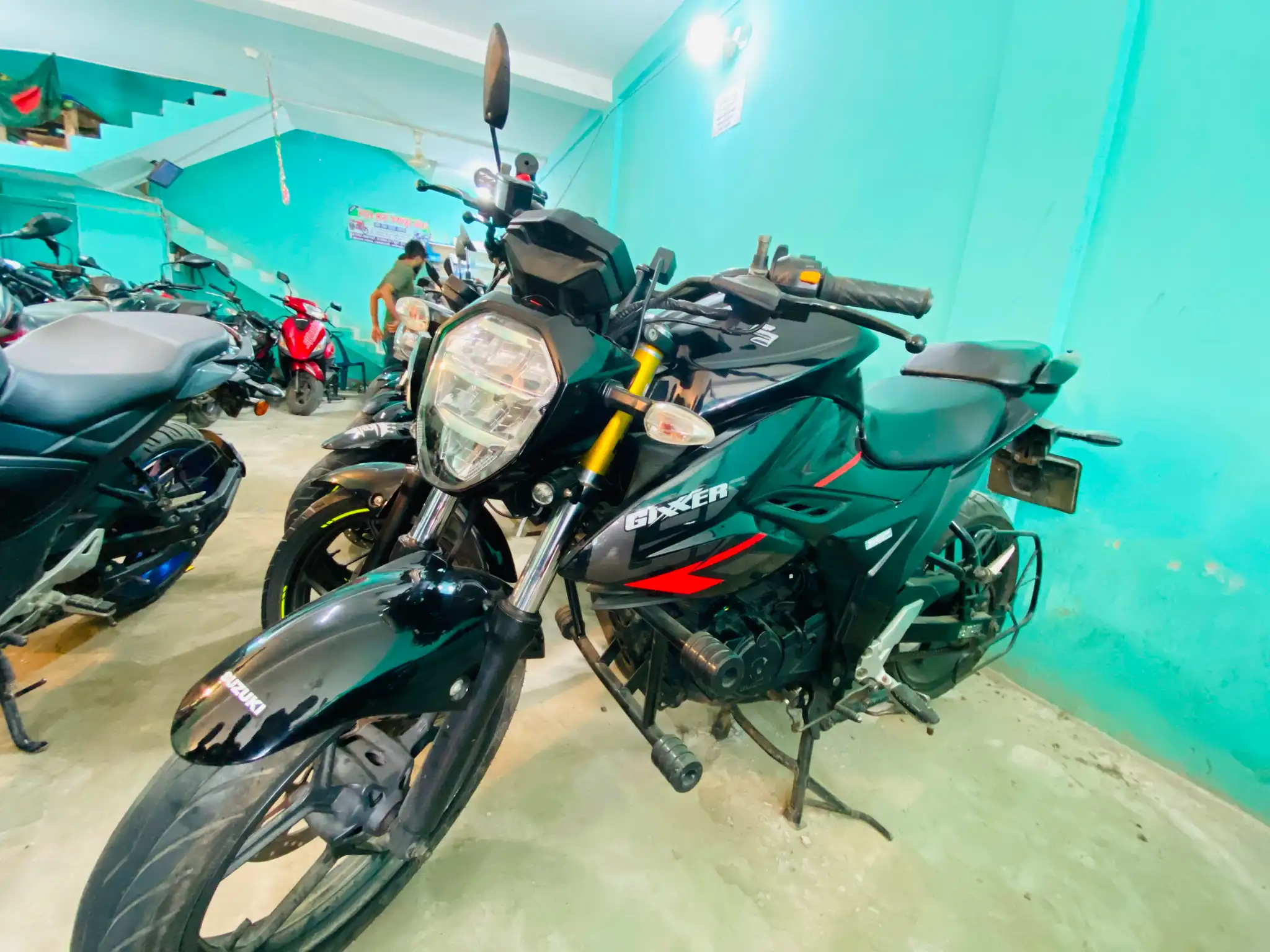 Suzuki Gixxer Fi Abs Black 44360KM  thumbnail 2