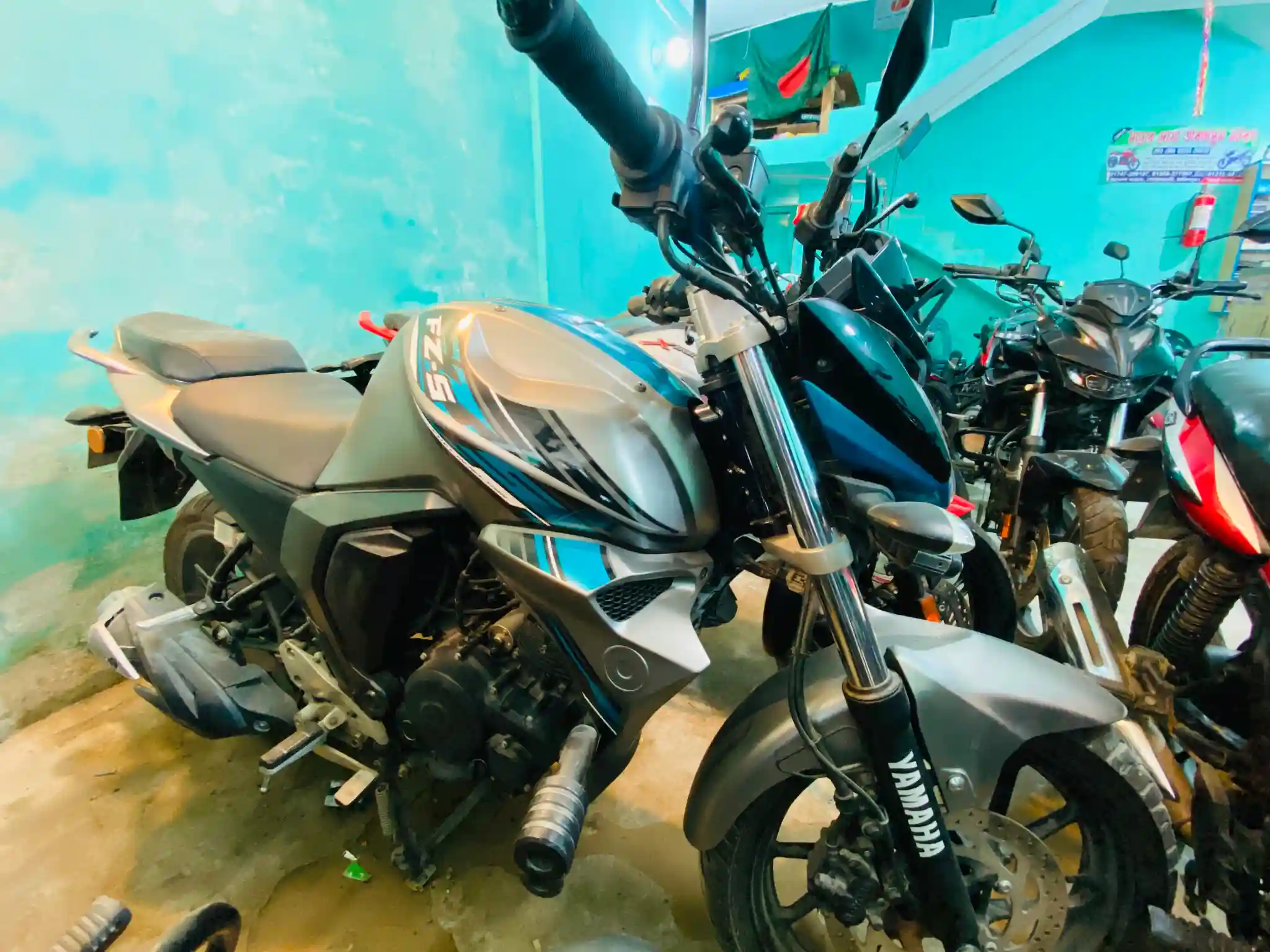 Yamaha FZS V2 D.D Gray 4255KM