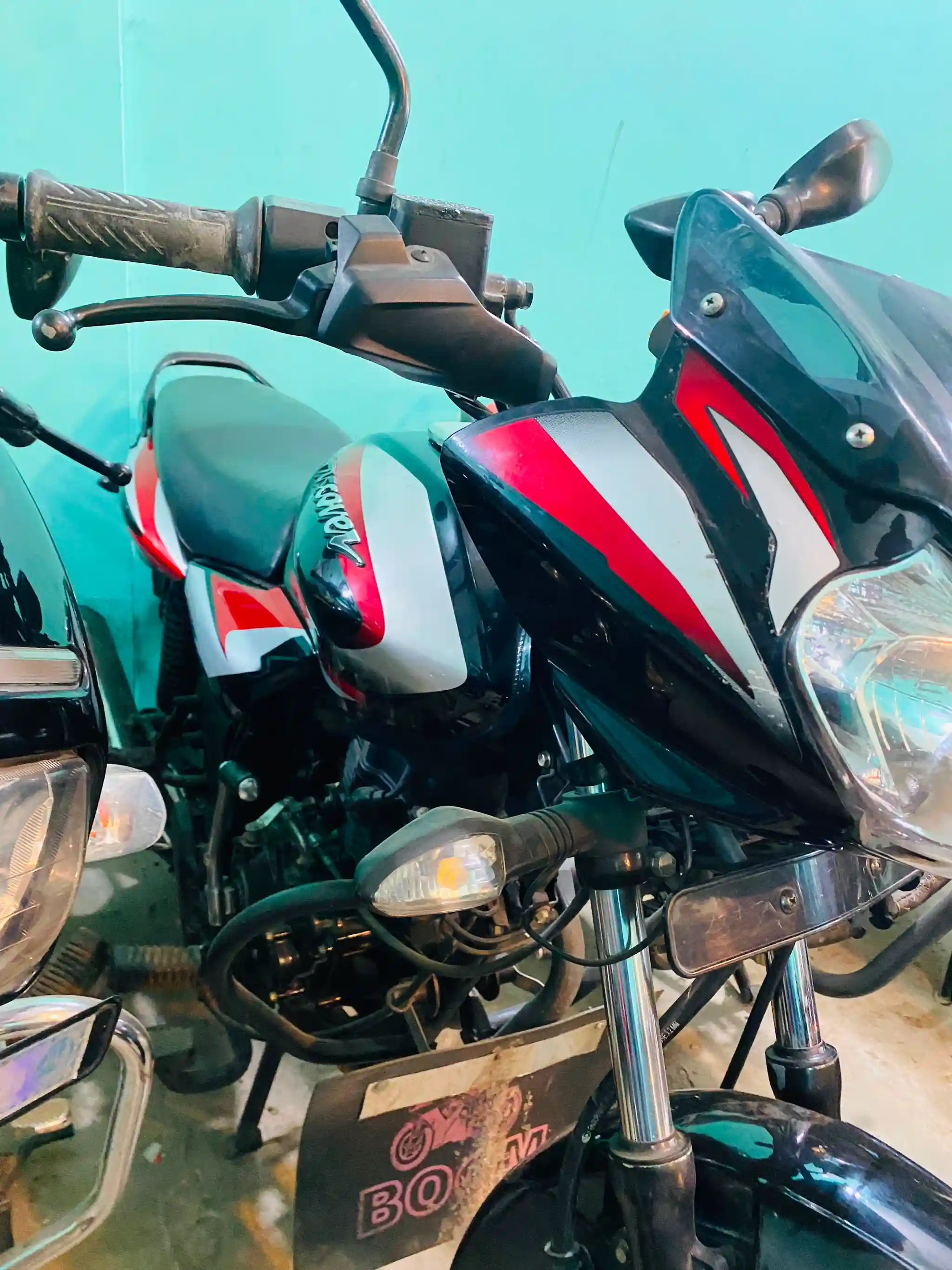 Bajaj Discover 125cc Black 6253Km