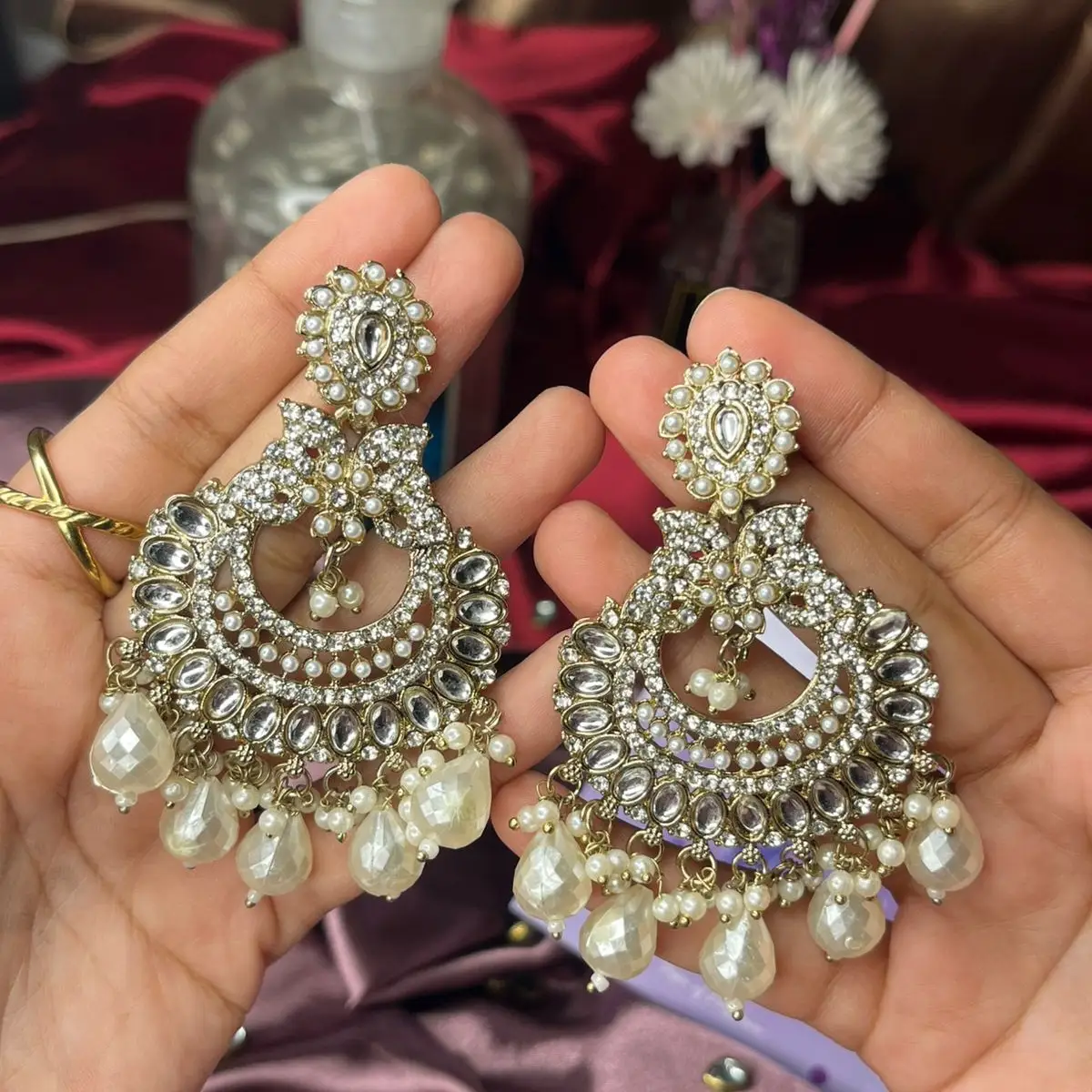 white kundon earrings thumbnail 3