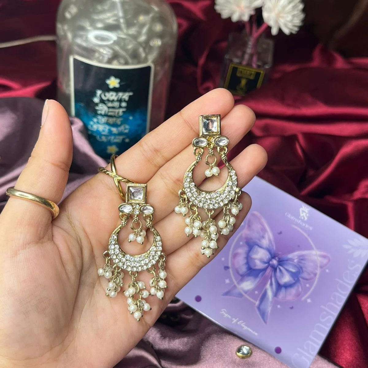 kundon white rhinestone Earrings-Round Shape